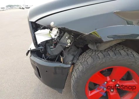 2016 Ram 1500 Outdoorsman z USA, uszkodzony, nr VIN 1C6RR7LT9GS249253